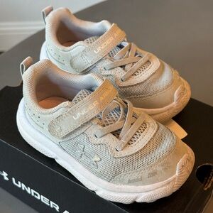 Under Armour Assert 10 Sneakers